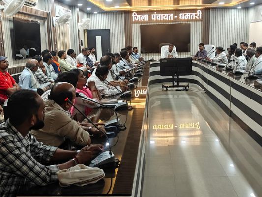  खरीफ सीजन में किसानों को समय पर उर्वरक उपलब्ध कराने प्रशासन सजग