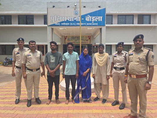 **लापता युवक कोमल वर्मा हत्या मामले में महिला सहित दो आरोपी गिरफ्तार *