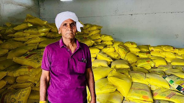 किसान अवध राम ठाकुर बोले बिना परेशानी मिला खाद, नैनो उर्वरकों की जानकारी से खेती में होगा लाभ