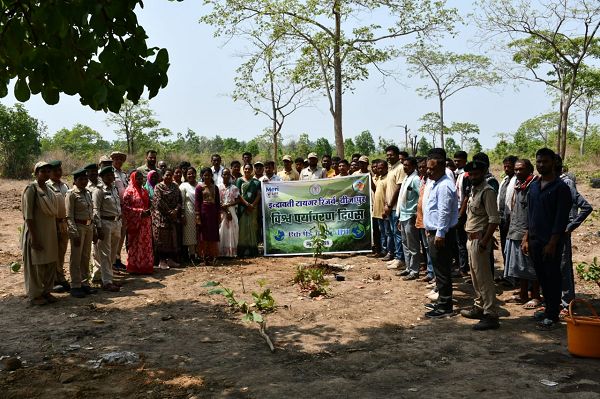  इंद्रावती टाइगर रिजर्व का अनूठा अभियान : &lsquo;एक पेड़ माँ के नाम&rsquo; से दिया प्रकृति संरक्षण का संदेश