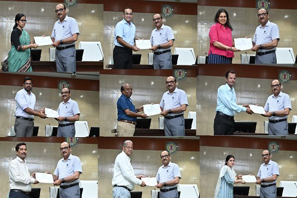  मुख्य सचिव ने ई-ऑफिस एवं समयबद्धता के लिए मंत्रालय के अधिकारी और कर्मचारियों को दिए प्रशंसा पत्र