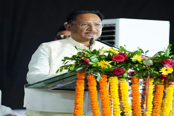  मूलभूत सुविधाओं को बेहतर बनाने के लिए समर्पित भाव से कार्य करें जनप्रतिनिधि : मुख्यमंत्री श्री विष्णु देव साय