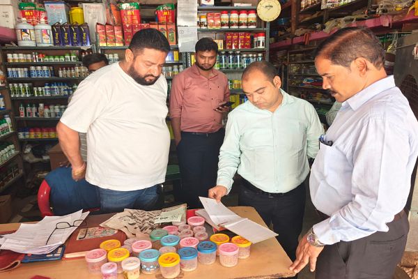  खाद गोदाम सील, उर्वरक और बीज जब्त
