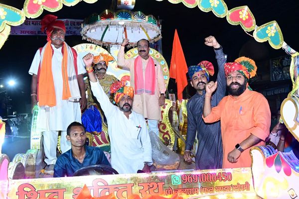 भव्य शोभायात्रा के साथ मनाई गई महाराणा प्रताप की जयंती, धुमाल की थाप और तलवारबाजी ने मोहा मन