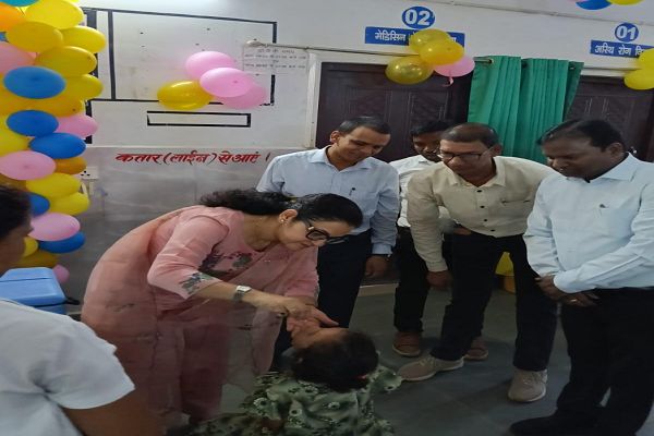 बलरामपुर में तीन दिवसीय पल्स पोलियो अभियान का शुभारंभ, कलेक्टर ने बच्चों को पिलाई जीवनरक्षक दो बूंद&rsquo;