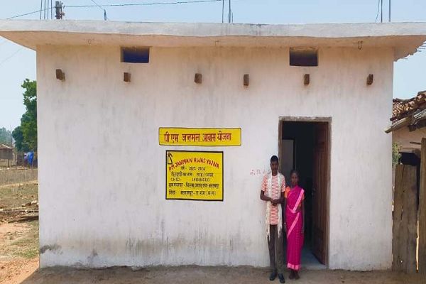  पीएम जनमन योजना ने बदली श्री सरजू कोरवा के परिवार की जिंदगी