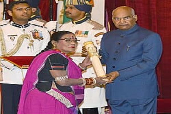 पद्म विभूषण तीजन बाई को भावभीनी श्रद्धांजलिः छत्तीसगढ़ की लोकसंस्कृति की अमर आवाज़ हुई शांत