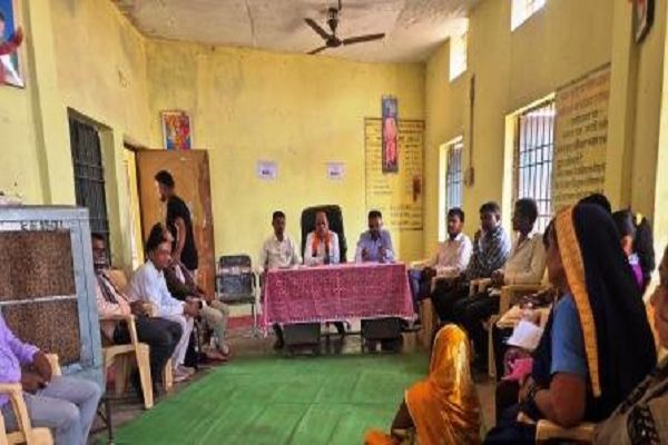 जन चौपाल : पीएम आवास योजना की समीक्षा, अधूरे निर्माणों को तेजी से पूरा करने के निर्देश