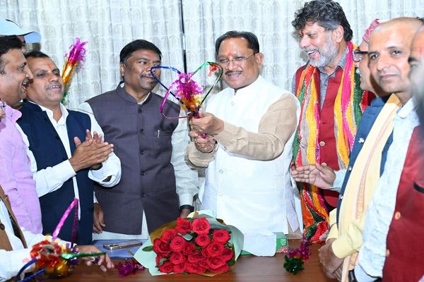 बस्तर गोंचा महापर्व 2026 का निमंत्रण लेकर मुख्यमंत्री श्री विष्णु देव साय से मिले प्रतिनिधि