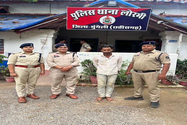 लोरमी क्षेत्रान्तर्गत मुकबधिर दिव्यांग के साथ बलात्कार करने वाले आरोपी को किया गया गिरफ्तार  लोरमी पुलिस की त्वरित कार्यवाही, बलात्कार के आरोपी को 48 घण्टे के भीतर गिरफ्तार कर भेजा गया जेल