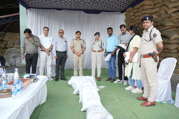  नशीली ब्राउन शुगर, चरस, अफीम, गांजा कीमती 08 लाख 43 हजार 914 रूपये का किया गया नष्टीकरण