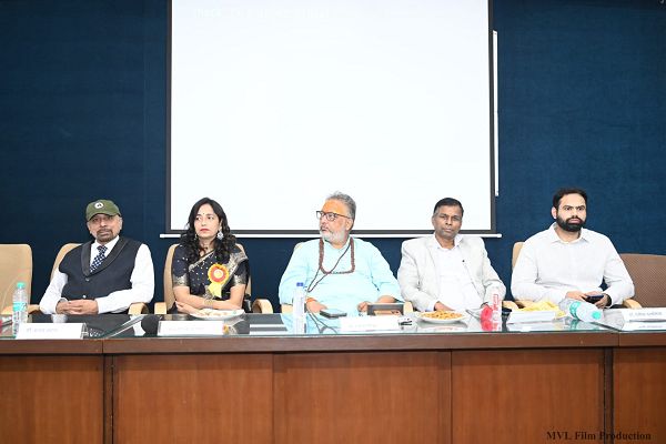 शकुंतला फाउंडेशन ने 101 चिकित्सकों को सम्मानित किया