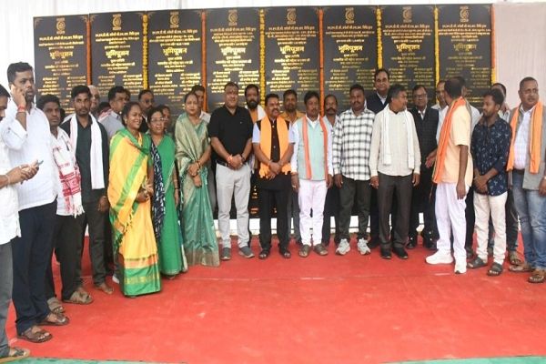 धुरली और हिरोली में बस्तर सांसद ने किया विकास कार्यों का भूमिपूजन