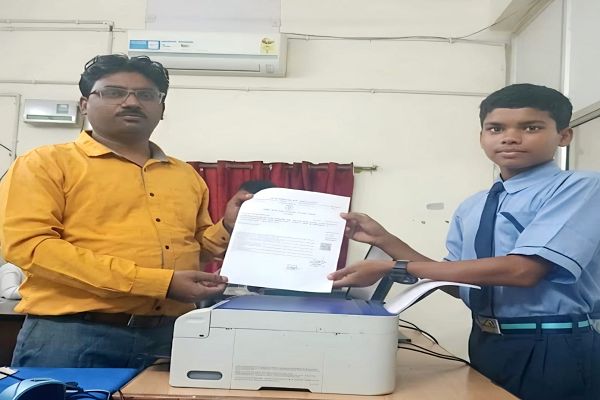 रायपुर : सेवा सेतु से 3 दिनों में बना आय प्रमाण पत्र, अजय का 11वीं में हुआ दाखिला