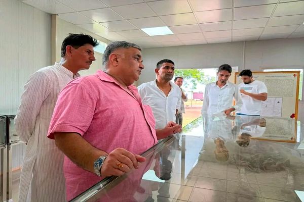 राखीगढ़ी की ऐतिहासिक विरासत से रूबरू हुए पर्यटन एवं संस्कृति मंत्री श्री राजेश अग्रवाल