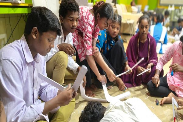5 दिवसीय एयरोमॉडलिंग प्रशिक्षण संपन्न, विद्यार्थियों ने सीखे विमान निर्माण एवं उड़ान के वैज्ञानिक सिद्धांत