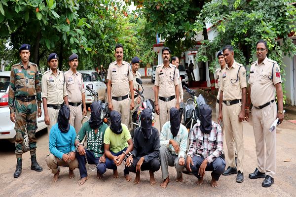  **महिलाओं से झपटमारी करने वाले आरोपी पुलिस गिरफ्त मे**