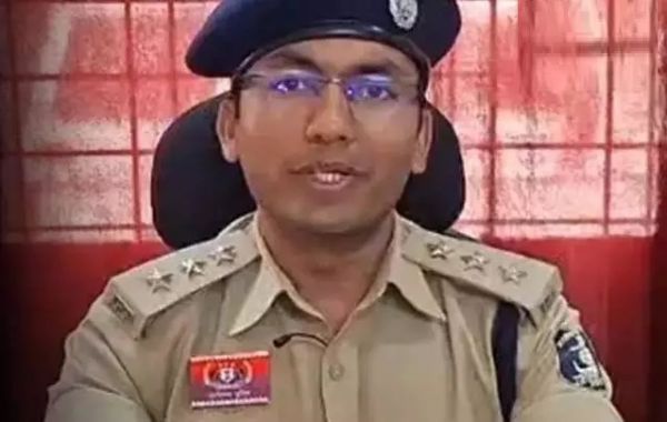 1 करोड़ रिश्वत लेने का आरोप: ट्रेनी IPS के खिलाफ CBI कोर्ट में परिवाद