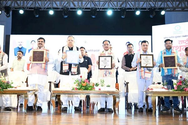 मुख्यमंत्री ने लॉन्च किया छत्तीसगढ़ का प्रीमियम हैंडलूम ब्रांड 'कोशल फैब'