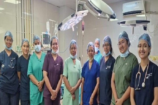 शासकीय चिकित्सा महाविद्यालय राजनांदगांव में जटिल गर्भाशय ट्यूमर की सफल सर्जरी