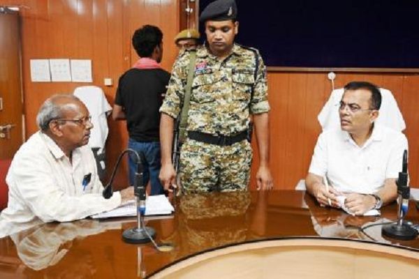 कलेक्टर ने साप्ताहिक जनदर्शन में आमजनो की सुनी मांग व समस्याएं, कुल 57 आवेदन हुए प्राप्त