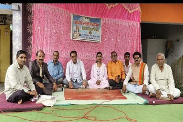 क्षेत्रीय कवि सम्मेलन में कवियों ने बिखेरे हर रंग