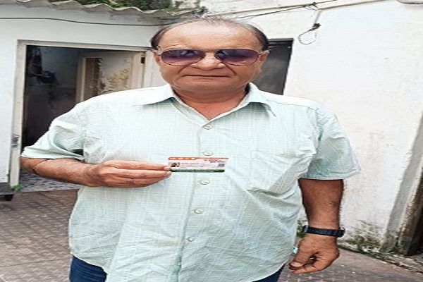 मुख्यमंत्री हेल्पलाइन 1076 ने आसान किया आयुष्मान कार्ड का सफर