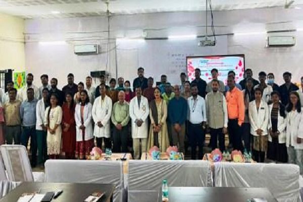 मेडिकल कॉलेज में स्वास्थ्य संगोष्ठी : विशेषज्ञों ने विभिन्न बीमारियों की रोकथाम और आधुनिक उपचार पर की चर्चा