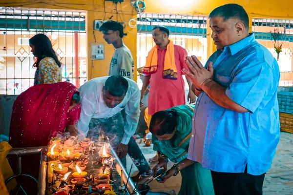 सावन के तृतीय सोमवार और नागपंचमी पर मंत्री श्री राजेश अग्रवाल ने किया भगवान भोलेनाथ का पूजन-अर्चन