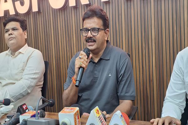  राजनीति में 99 पर भी खेल बदल जाता है,