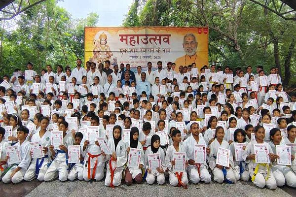 दुर्ग में 200 फुल कॉन्टैक्ट कराते खिलाड़ियों ने दिखाया दम, कलर बेल्ट ग्रेडिंग में शानदार प्रदर्शन