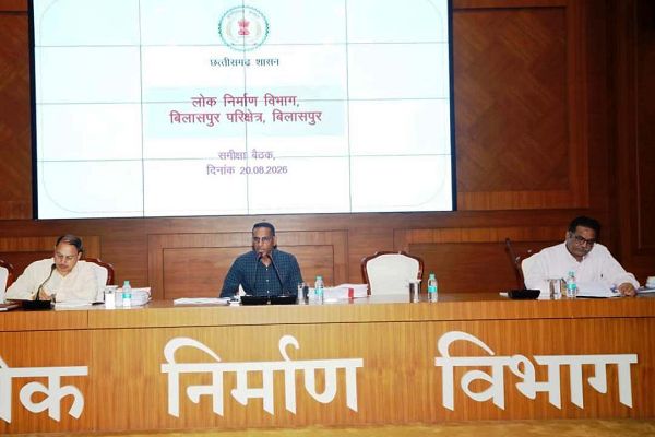 लोक निर्माण विभाग के सचिव ने निर्माण कार्यों में तेजी लाने, गुणवत्ता एवं समय-सीमा का विशेष ध्यान रखने के दिए निर्देश