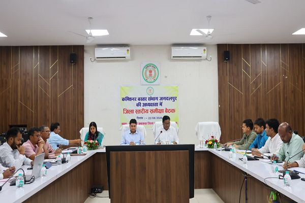 बस्तर मुन्ने के तहत शत-प्रतिशत सैचुरेशन सुनिश्चित करें : कमिश्नर डोमन सिंह