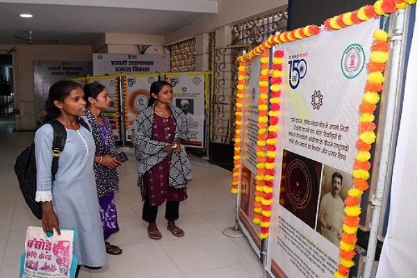हर घर तिरंगा, वंदे मातरम् की थीम पर कलेक्टोरेट में विशेष फोटो प्रदर्शनी का आयोजन