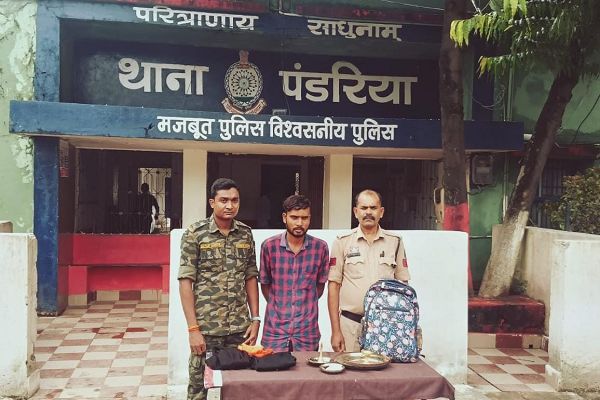***राम जानकी मंदिर में चोरी का आरोपी शेरा गिरफ्तार**