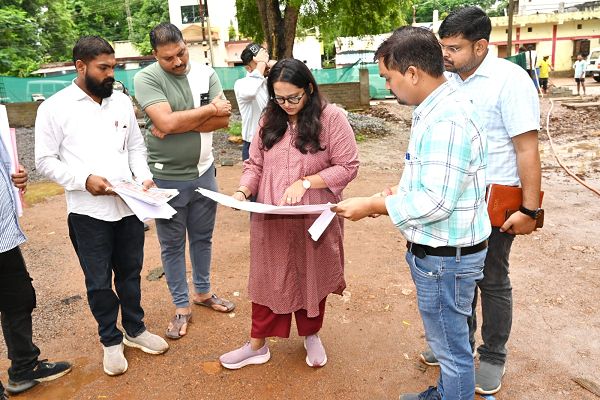  *निर्माण कार्यों में गुणवत्ता और समय-सीमा का रखें विशेष ध्यान&ndash; कलेक्टर श्रीमती तुलिका प्रजापति*