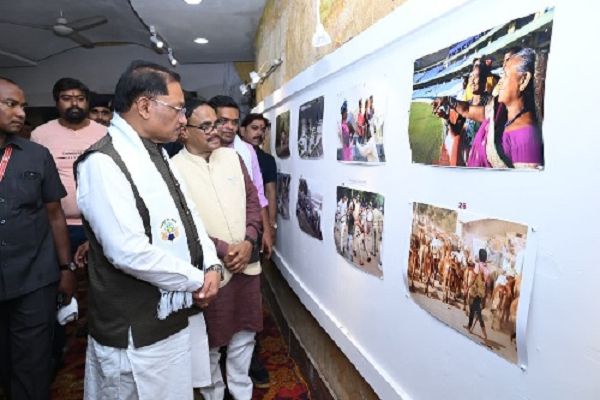 तस्वीरों ने ताजा कीं मुख्यमंत्री विष्णुदेवसाय की पुरानी यादें
