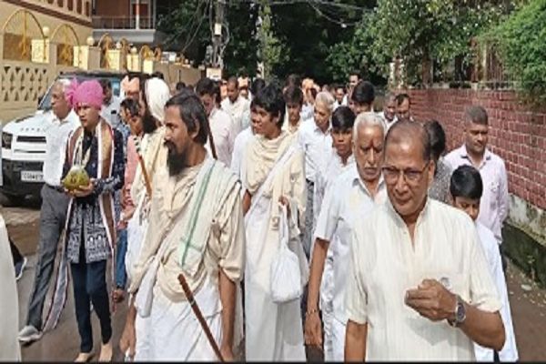 विवेकानंद नगर से सैकड़ों श्रद्धालुओं ने की गिरनार तीर्थ की भाव यात्रा