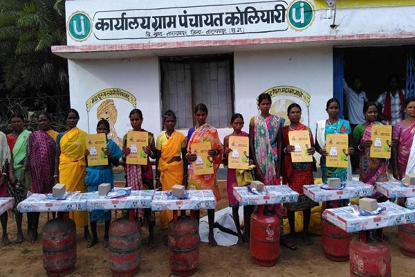  विशेष लेख : धुएँ से मुक्ति, स्वच्छ रसोई का उपहार&mdash;विष्णु भैया संग सशक्त नारी, खुशहाल परिवार