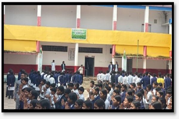गाजरघास के खिलाफ बीजापुर में जागरूकता की मुहिम, स्कूलों से खेतों तक चला उन्मूलन अभियान
