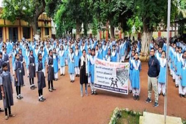 बेटी बचाओ बेटी पढ़ाओ योजना अंतर्गत महिला सशक्तिकरण व आत्मरक्षा प्रशिक्षण कार्यक्रम आयोजित