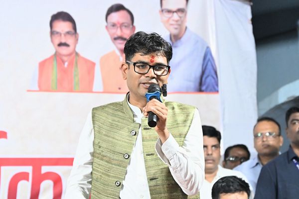  रायगढ़ के वार्ड क्रमांक 34 में आर.सी.सी. नाली निर्माण कार्य का शिलान्यास