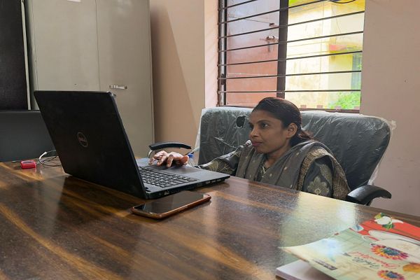  बैंक सखी बनकर ग्रामीणों के लिए सहूलियत का माध्यम बनीं ललिता बघेल