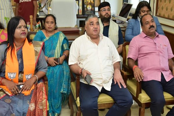 रायपुर : इतिहास, संस्कृति और स्वदेशी से आत्मनिर्भरता तक&mdash;&lsquo;मन की बात&rsquo; में देश की विकास यात्रा के विविध आयामों पर प्रधानमंत्री का प्रेरक संदेश