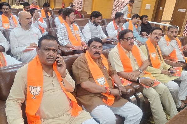  सेवा संकल्प अभियान की जिला टोली में प्रदेश मंत्री विनय साहू सहित भाजपा के वरिष्ठ पदाधिकारी शामिल