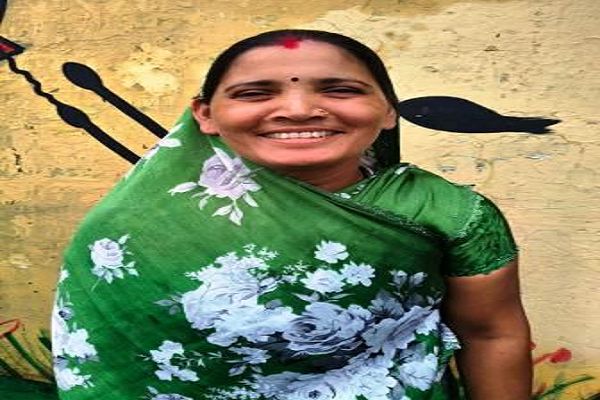 महतारी वंदन से मिला संबल, सिलाई मशीन ने दिखाई आत्मनिर्भरता की राह