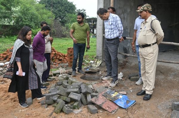 निगम आयुक्त ने किया विभिन्न विकास कार्यों का निरीक्षण