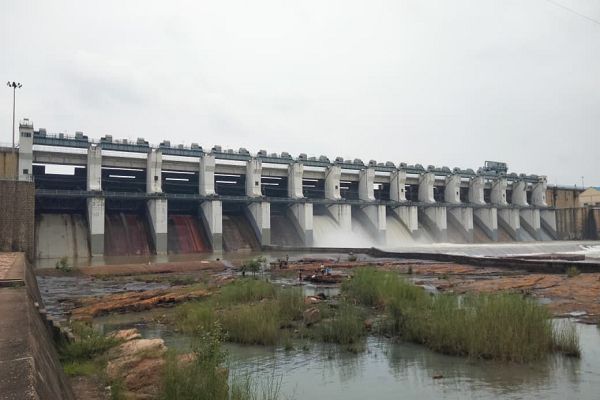 बांधों में बढ़ता जलस्तर, गंगरेल से 4 हजार क्यूसेक पानी छोड़ा गया