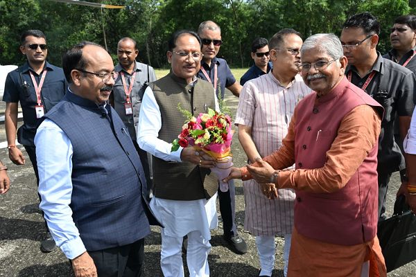 मुख्यमंत्री श्री विष्णुदेव साय का बिलासपुर आगमन पर आत्मीय स्वागत