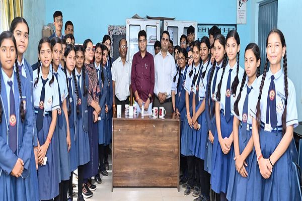  व्यावहारिक गतिविधियां विद्यार्थियों में उद्यमिता, नेतृत्व क्षमता,आत्मनिर्भरता और व्यावहारिक ज्ञान विकसित करने में मददगार - मंत्री श्री टंक राम वर्मा